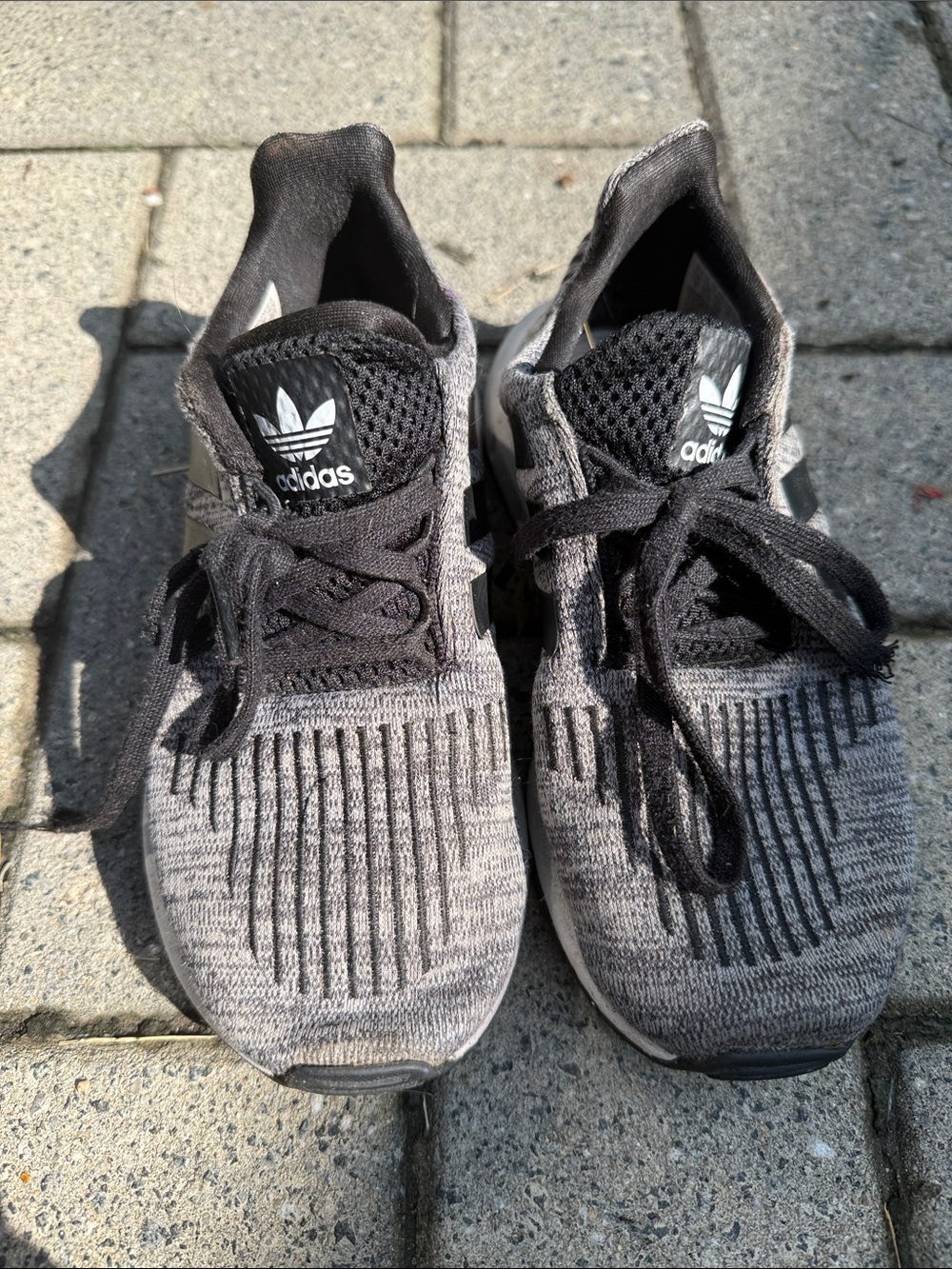 Adidas Kids Swiftrun Sneaker size 1